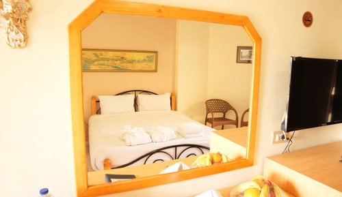 Deluxe Single Room