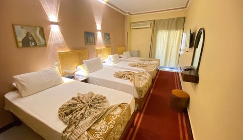 Comfort Triple Room, Multiple Beds, Balcony, Pool View