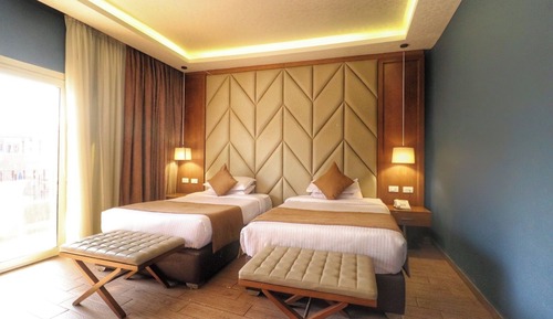 Deluxe Twin Room, Pool View