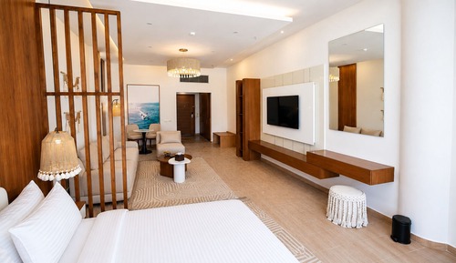Deluxe Suite, 1 Queen Bed