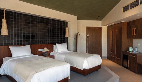 Twin Room, Golf View
