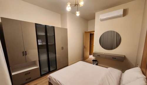 Comfort Apartment, Private Bathroom, City View