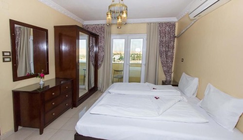 Deluxe Studio Suite, 1 Queen Bed with Sofa bed, River View