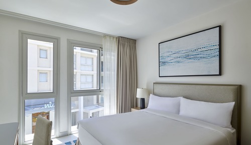 Deluxe Three Bedroom Suite Marina View