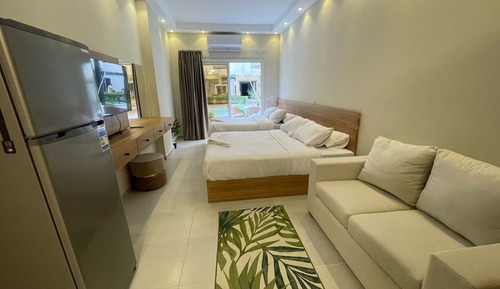 Studio with Pool View R-B03
