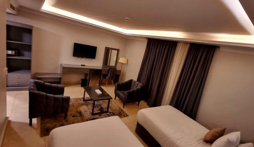 Basic Double or Twin Room, Pool View