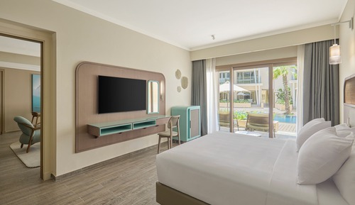 Suite, 1 King Bed, Balcony