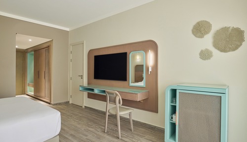 Superior Room, 2 Double Beds, Pool View