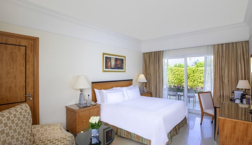 Deluxe Room Aqua King Bed