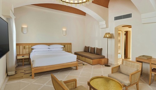 Superior Suite, 1 King Bed, Lagoon View