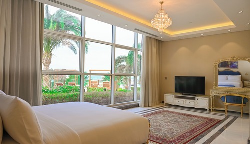 Villa, 1 King Bed, Kitchenette, Garden View