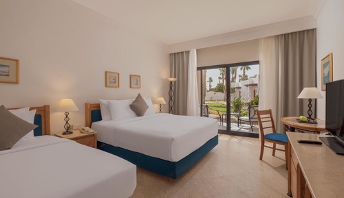 Standard Room, Partial Sea View (Queen or Twin)