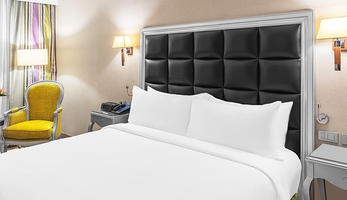 Room, 1 King Bed (Corner Sea View)