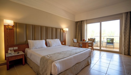 Deluxe Room - Pool View