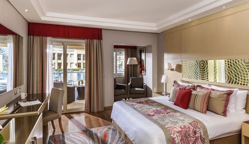 Deluxe Room King Bed