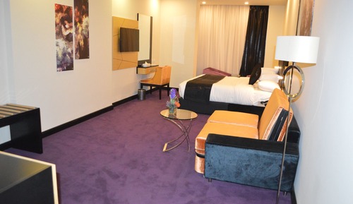 Deluxe Room, Pool View
