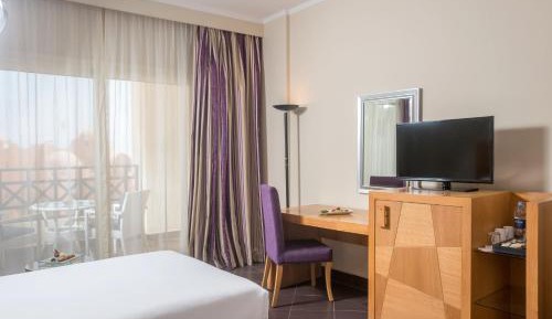 Double or Twin Room with Side Sea View