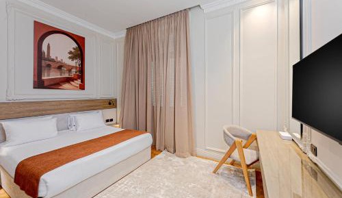 Superior Queen Room