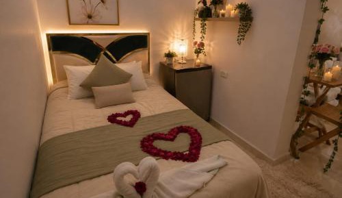 Studio with Spa Bath