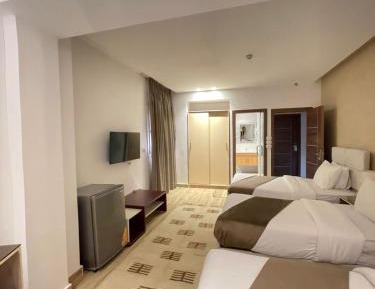 Triple Room with City View