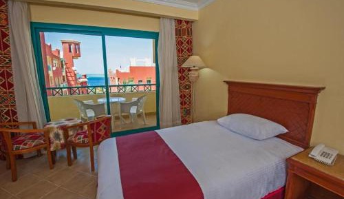 Single Room with Pool View