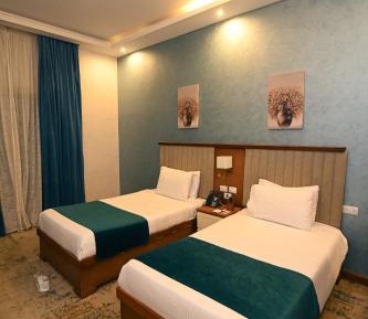 Standard Twin Room with Garden View