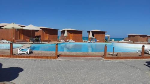 Bungalow - Water Front 