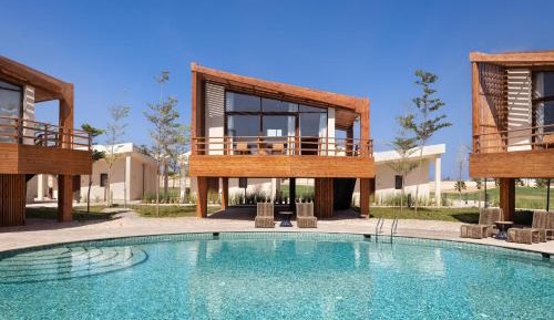 King Room with Pool View