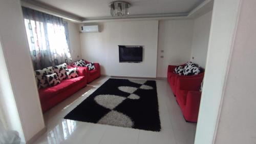 Two-Bedroom Deluxe Apartment with Balcony