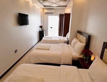 Triple Room with Mountain View