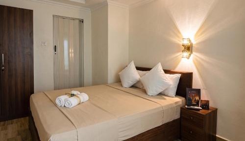 Queen Room