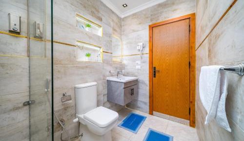 Deluxe Suite with Spa Bath
