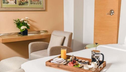 Prestige King Suite with Club Access and Full Nile View