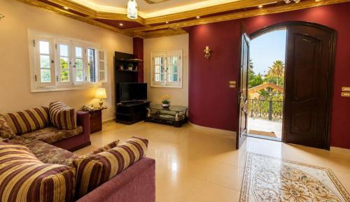 Apartment with Sea View Ground Floor