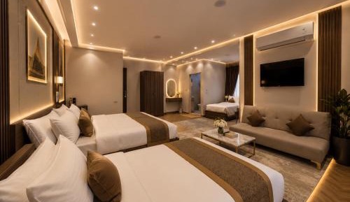 Deluxe Family Suite