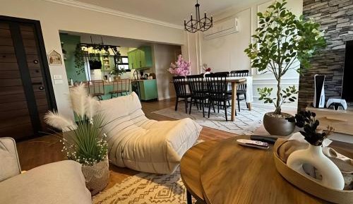 Studio with Garden View