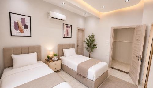 Deluxe Double or Twin Room with City View
