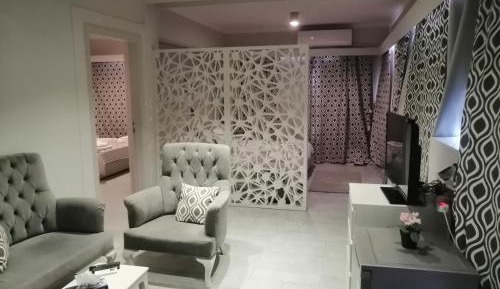 Family Room with Garden View