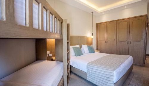 Family Bunk Bed Room