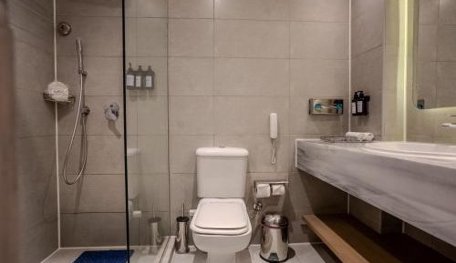 Swim Up Room- Adults Only