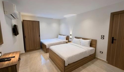 Deluxe Family Room