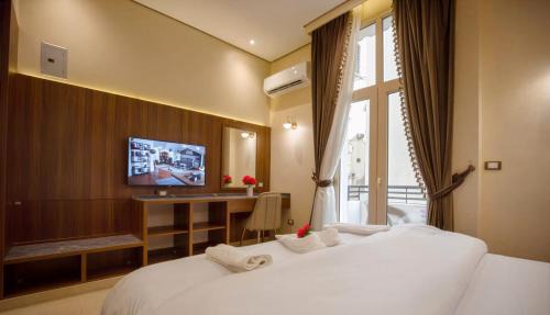 Deluxe Double Room with Balcony