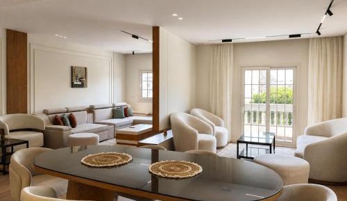 Three-Bedroom Deluxe Apartment