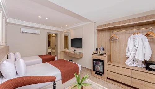 Superior Twin Room