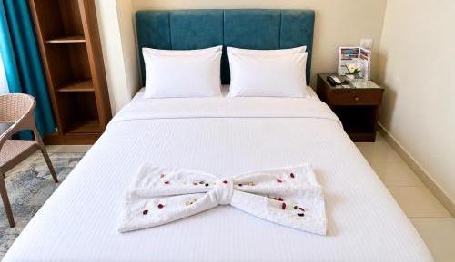 Deluxe Double or Twin Room with City View