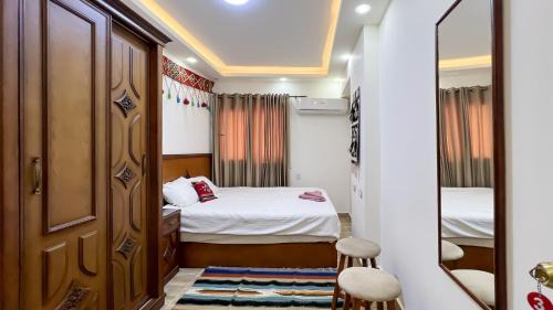 Deluxe Double or Twin Room with Mountain View