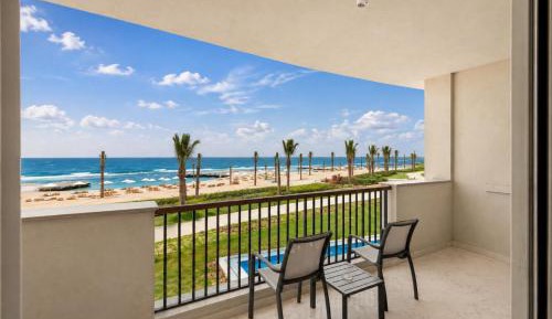 Villa - Beach Front