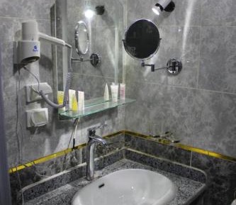 Triple Room with City View