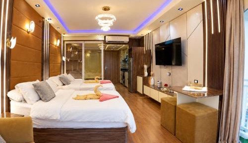 One-Bedroom Apartment with Balcony and Sea View