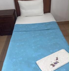 Single Room with Shared Bathroom